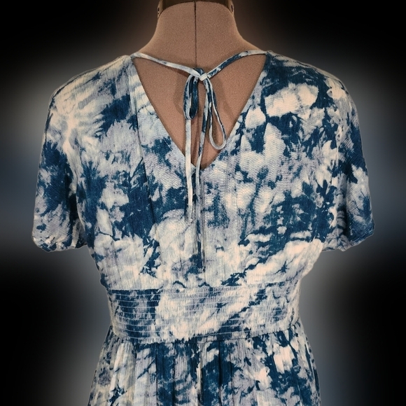 Bebop v- neck tie-dye sundress with short sleeves and smocked waist sz  med - Picture 7 of 17